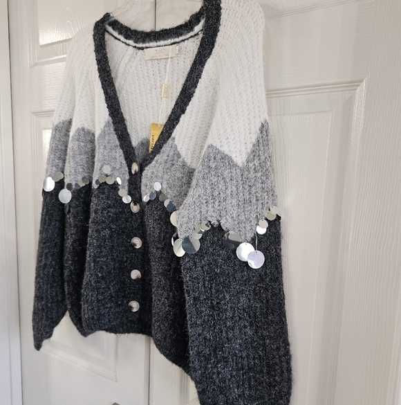 New L/C Lizette Collection Fuzzy Cardigan V-Neck Metallic Silver Discs XL GRAY - Picture 2 of 10
